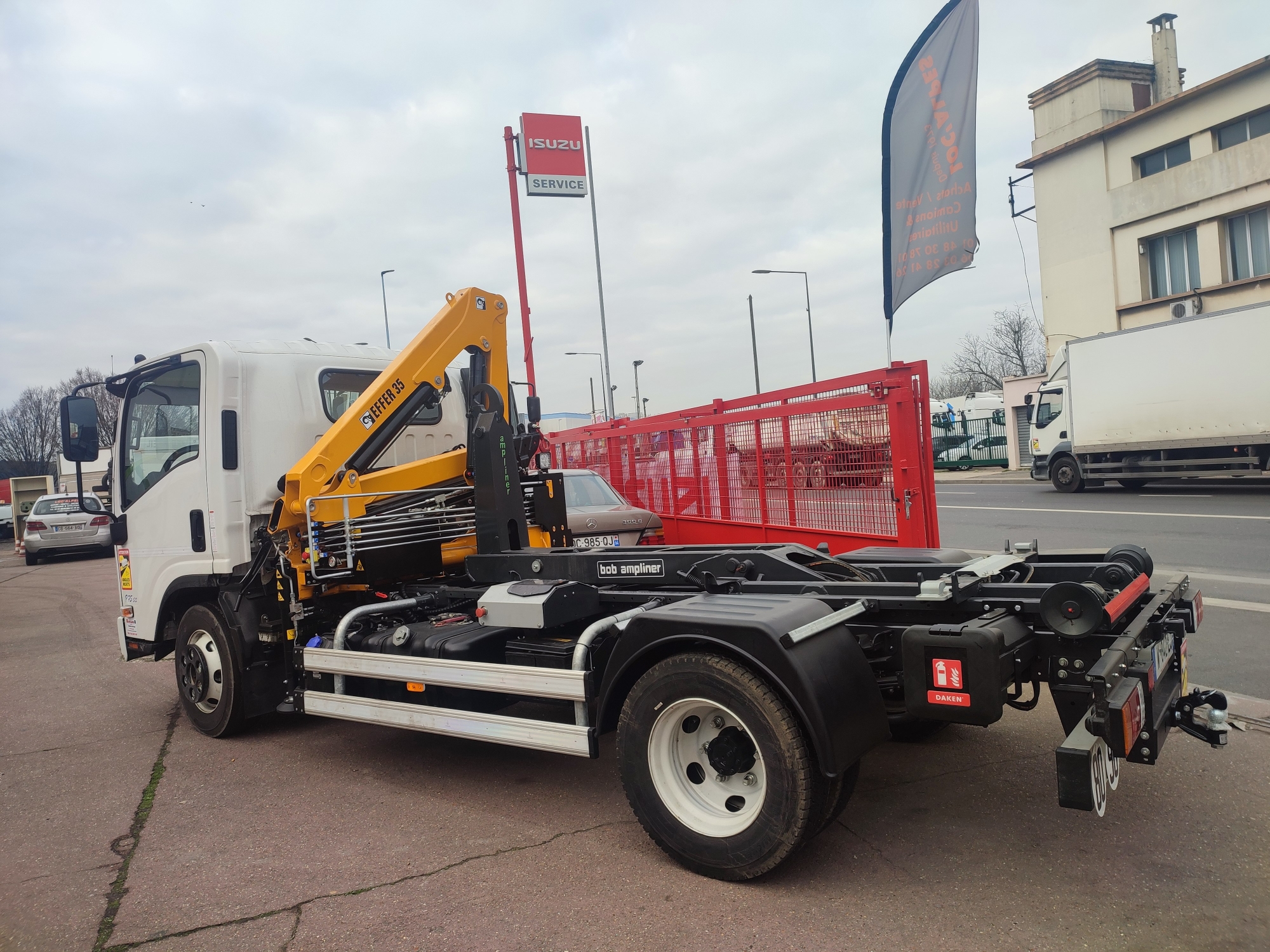 ISUZU M30 ex p75 5.2L 190 cv 4hk1 Polybenne Ampliroll Grue Effer ISUZU M30 ex p75 5.2L 190 cv 4hk1 Polybenne Ampliroll Grue Effer